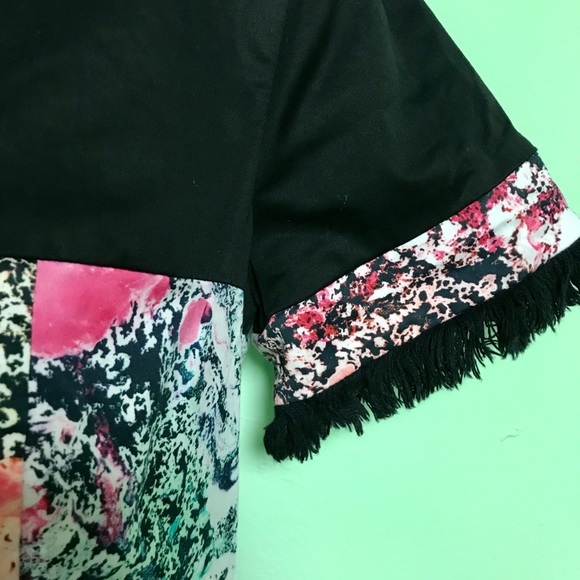 Absolutely lovely knee length dress fringe both end sleeves and skirt end - Picture 3 of 4